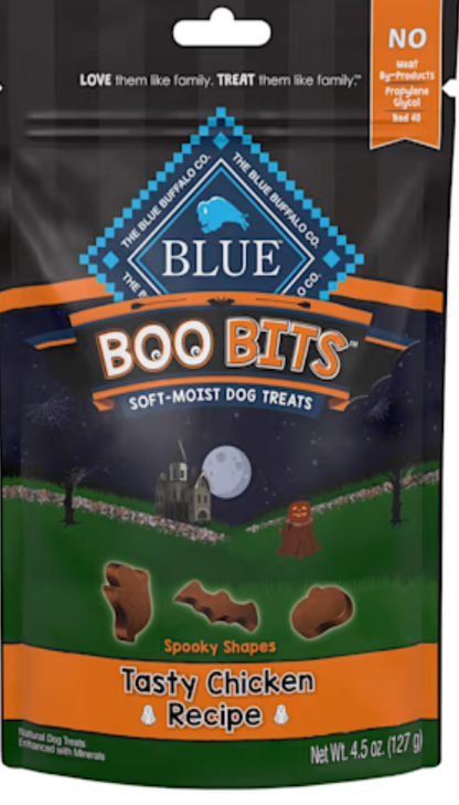 Blue Buffalo Boo Bits Tasty Chicken Recipe Soft & Chewy Halloween Dog Treats, 4.5 oz.